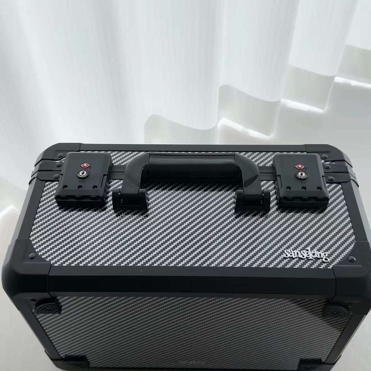 3-Row Acrylic Aluminum Graded Card Storage Case